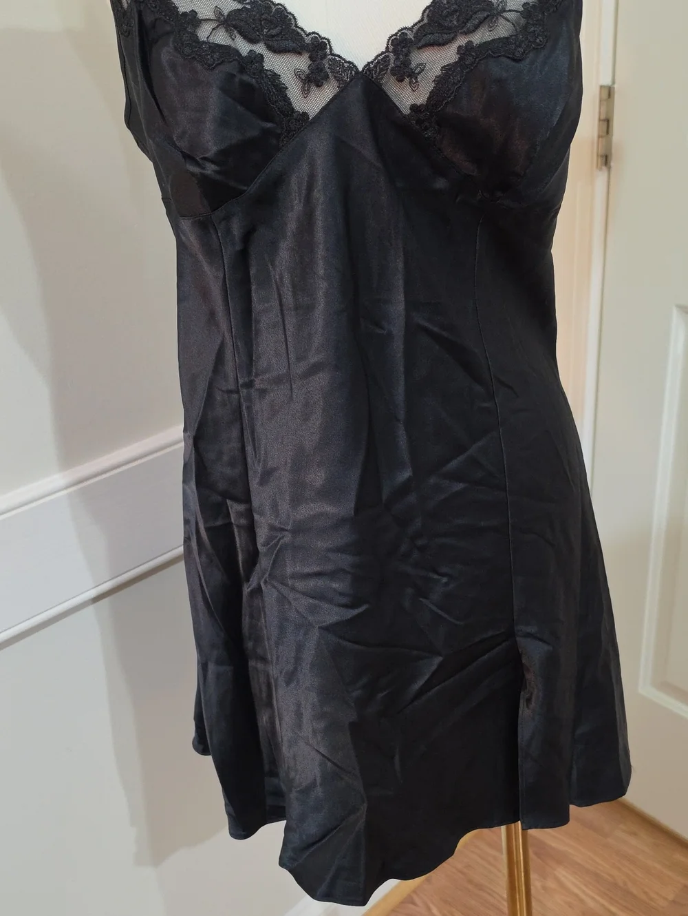 Vintage Y2K Victoria's Secret Black Satin Lace Trim Slip Dress Chemise - Size L
